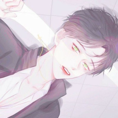 女司机回应为保护路人顶住失控车辆